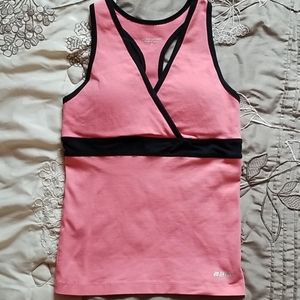 Sports tank top
